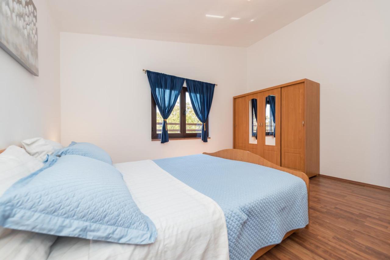 Apartment Astoria ザトン エクステリア 写真