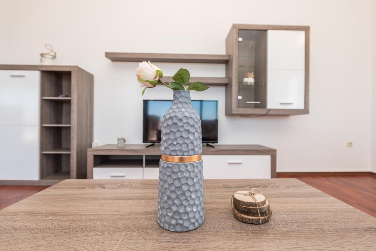 Apartment Astoria ザトン エクステリア 写真
