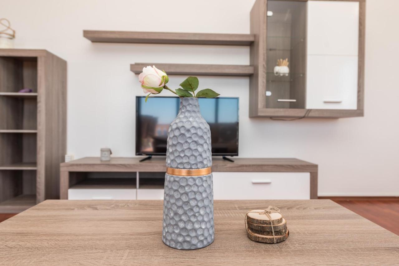 Apartment Astoria ザトン エクステリア 写真