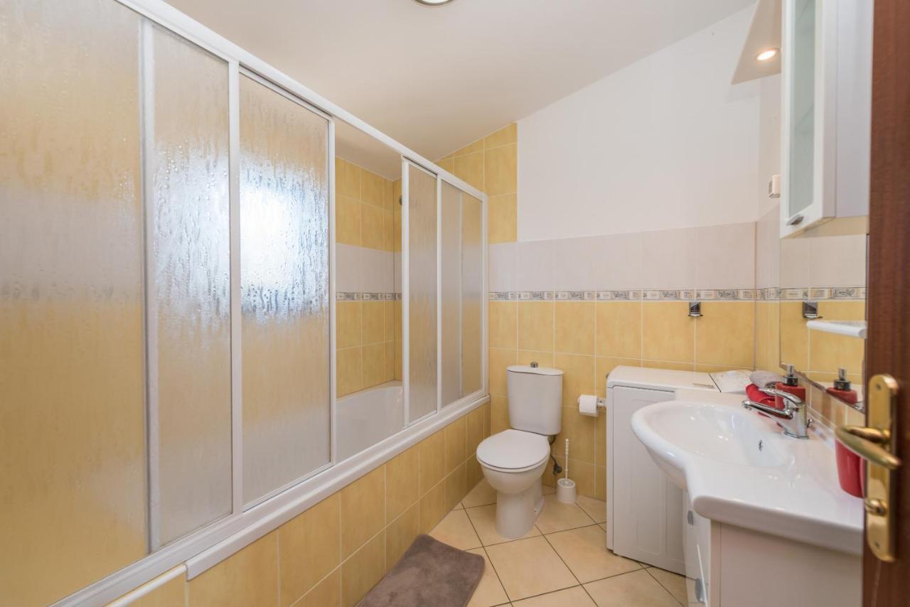Apartment Astoria ザトン エクステリア 写真