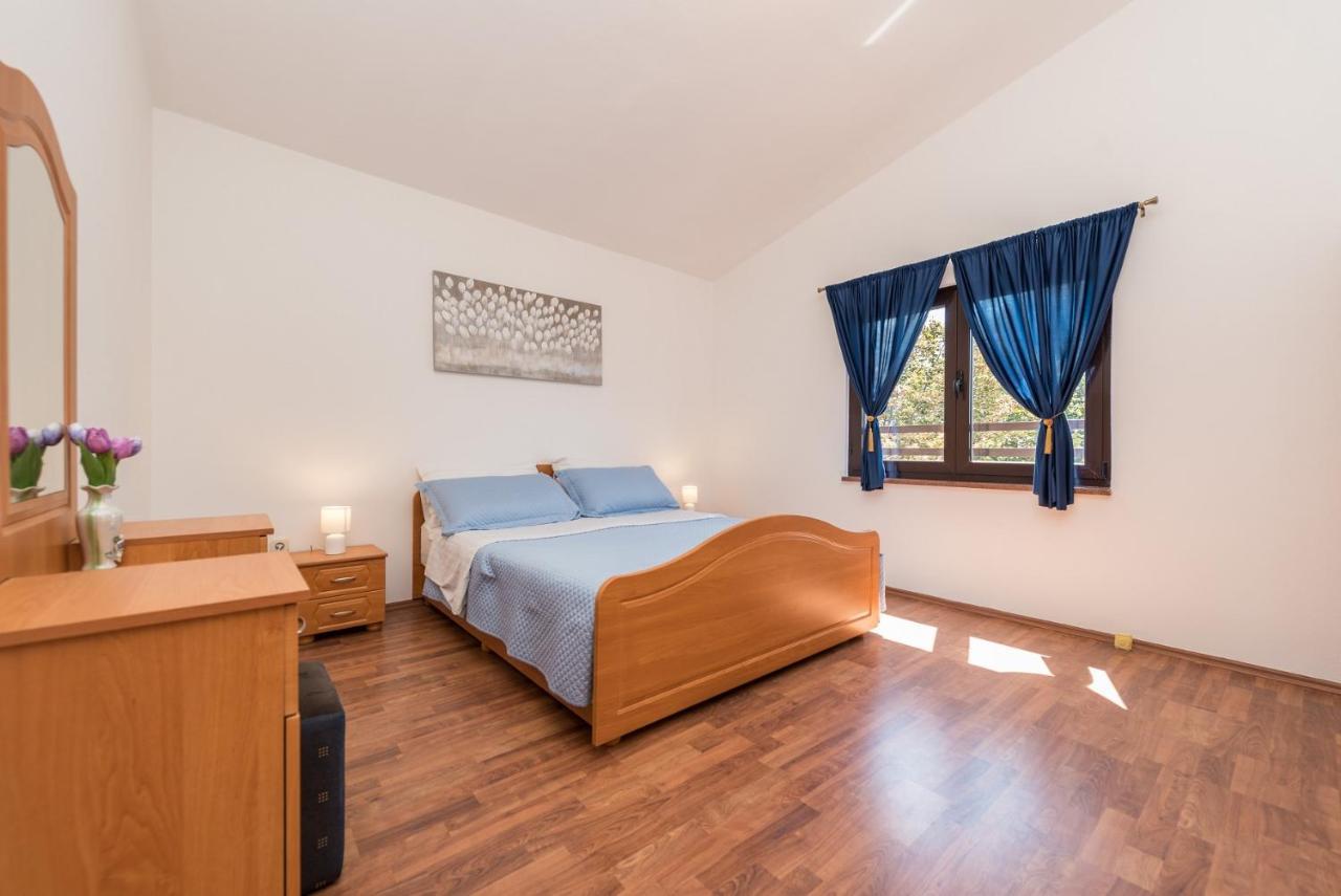 Apartment Astoria ザトン エクステリア 写真